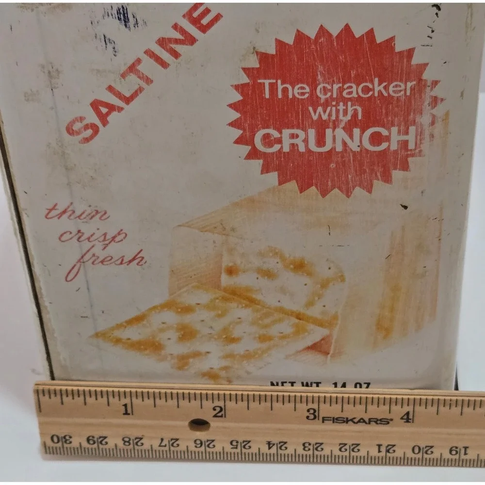 Vintage Nabisco Premium Saltine Crackers Tin Blue Lid 14oz‎ Metal Advertising